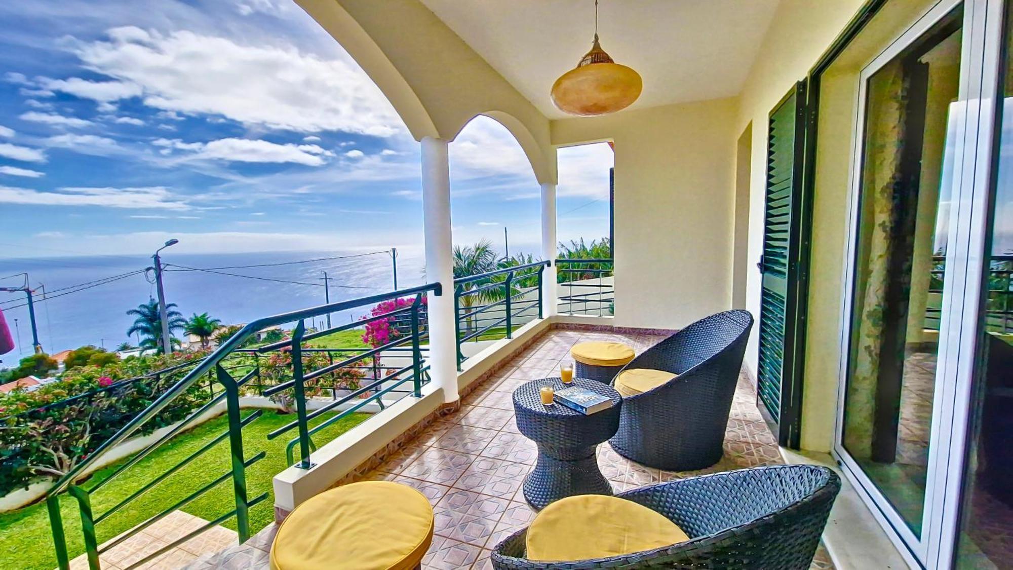 Casa Eleanor By Lovelystay Calheta  Eksteriør billede